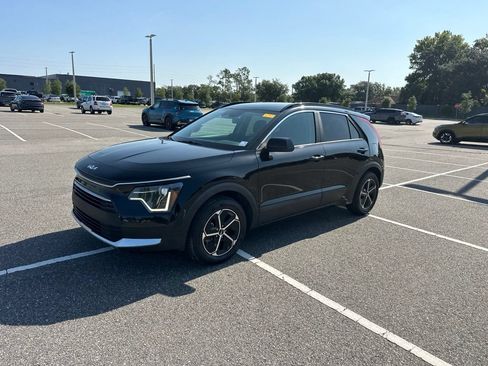 Certified 2024 Kia Niro LX FWD image 15