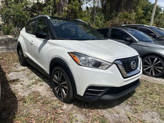 Used 2019 Nissan Kicks SV video 1