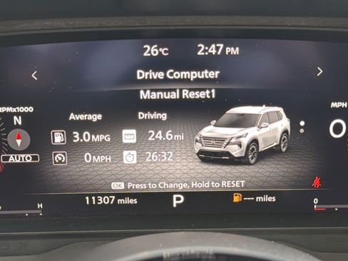 Used 2024 Nissan Rogue SL AWD/4WD image 30
