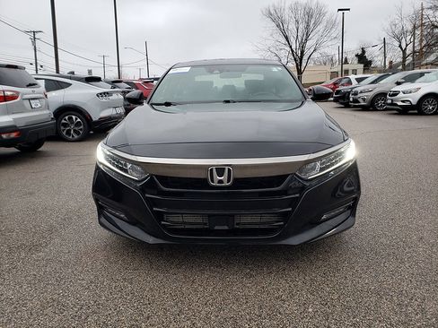 Used 2018 Honda Accord Sport image 2
