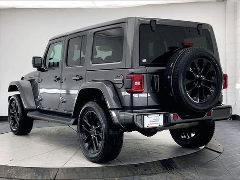 Used 2021 Jeep Wrangler Unlimited Sahara image 12