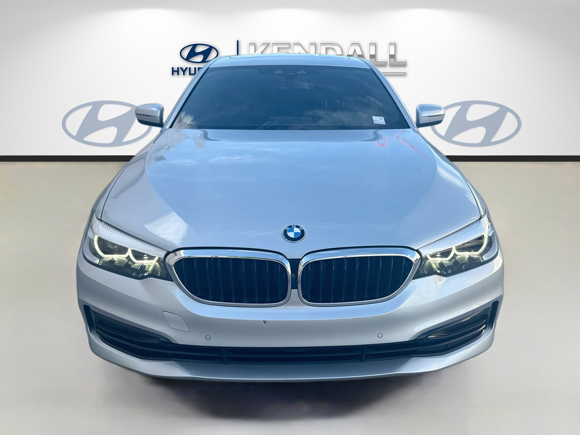 Used 2020 BMW 530i RWD image 2