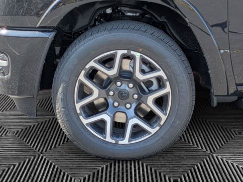 New 2026 RAM 1500 Laramie AWD/4WD image 9