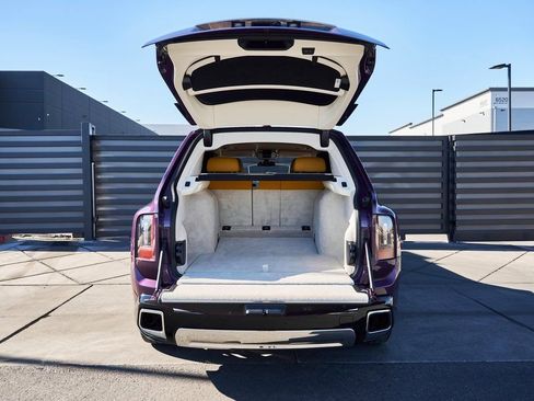 Used 2025 Rolls-Royce Cullinan AWD/4WD image 16