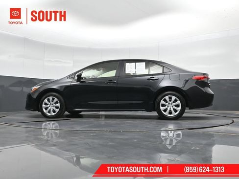 Used 2026 Toyota Corolla LE FWD image 42