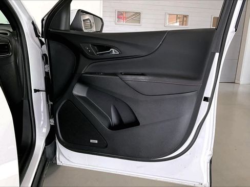 Used 2023 Chevrolet Equinox RS w/ RS Leather Package AWD/4WD image 26