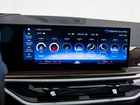 Certified 2023 BMW X7 xDrive40i w/ Premium Package image 32