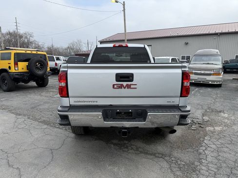 Used 2019 GMC Sierra 2500 SLE AWD/4WD image 4
