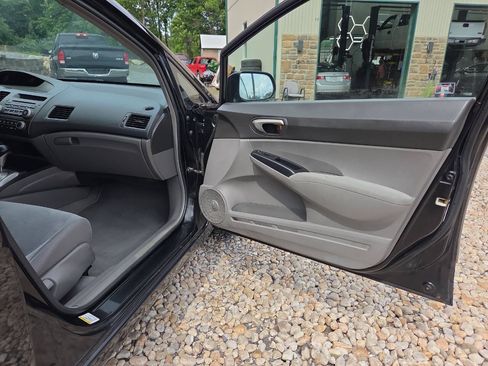 Used 2011 Honda Civic LX image 17