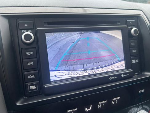 Used 2014 Toyota Sequoia Platinum image 24