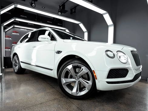 Used 2019 Bentley Bentayga image 5
