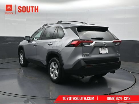 Used 2021 Toyota RAV4 XLE AWD/4WD image 8