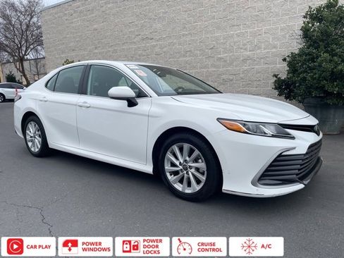 Used 2024 Toyota Camry LE image 1