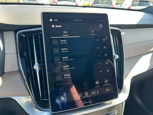 New 2026 Volvo XC90 B6 Plus AWD/4WD image 28