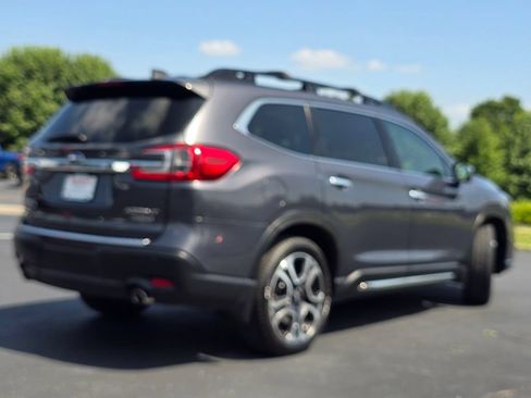 Used 2023 Subaru Ascent Touring AWD/4WD image 8