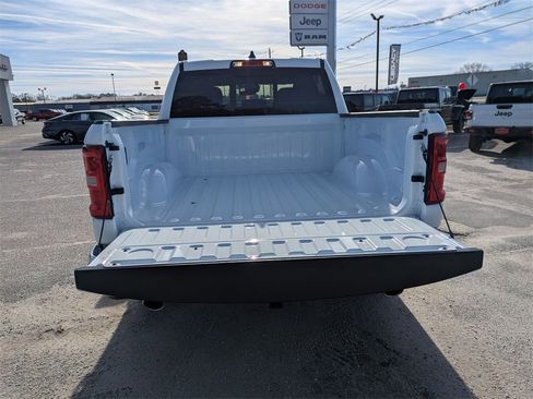 New 2026 RAM 1500 4x4 Crew Cab image 26