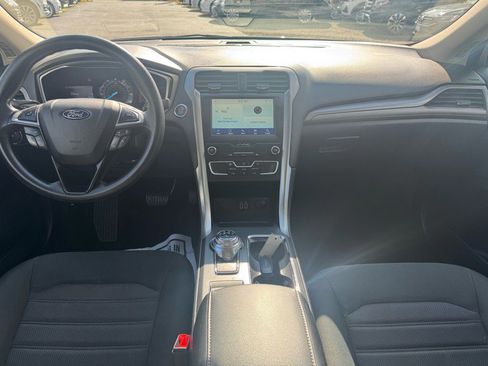 Used 2020 Ford Fusion SE image 10