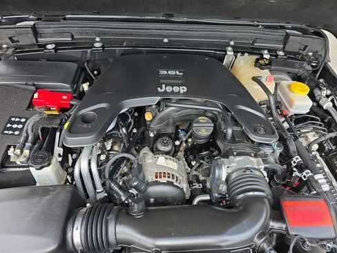 Used 2020 Jeep Wrangler Unlimited Sport S AWD/4WD image 24