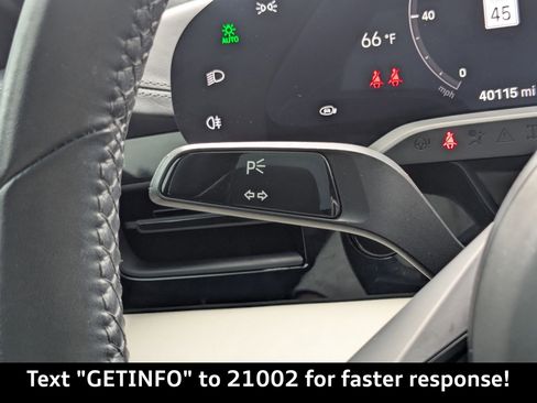 Used 2022 Porsche Taycan image 32