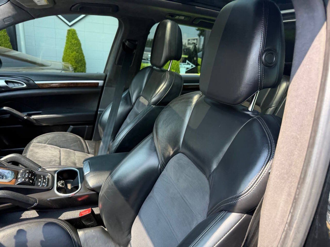 Used 2013 Porsche Cayenne GTS AWD/4WD image 18