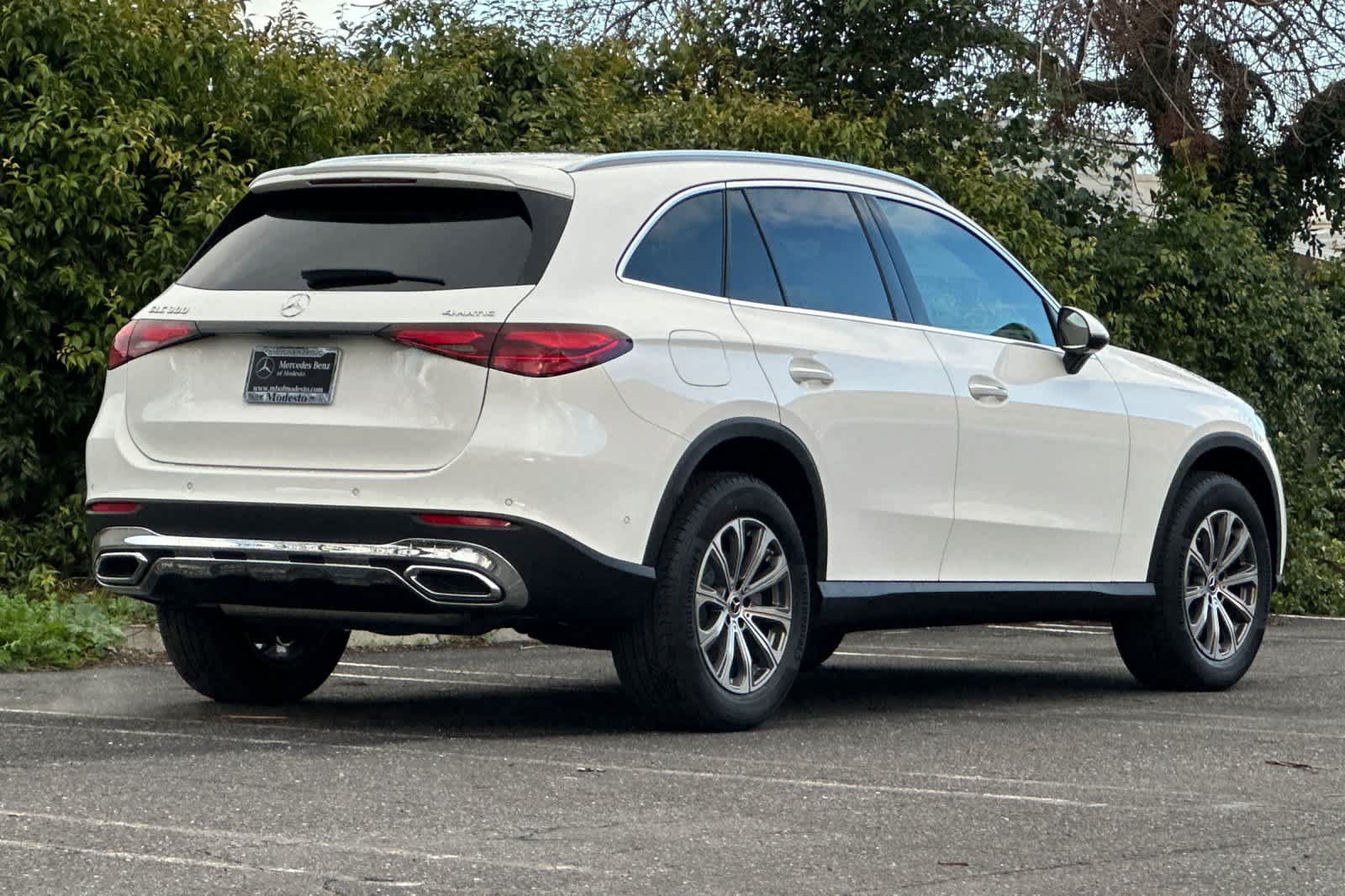 New 2026 Mercedes-Benz GLC 300 4MATIC image 3