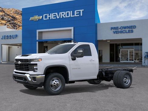 New 2025 Chevrolet Silverado 3500 W/T w/ WT Convenience Package image 2