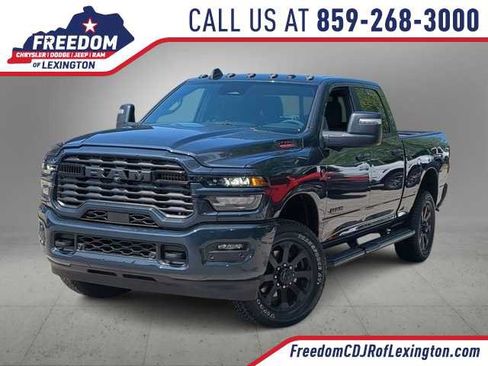 New 2026 RAM 2500 Big Horn AWD/4WD image 1