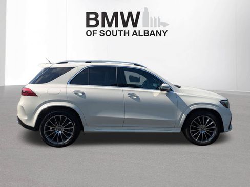 Used 2024 Mercedes-Benz GLE 450e 4MATIC image 2