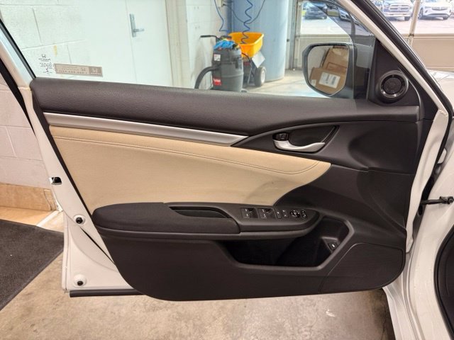 Used 2020 Honda Civic EX image 9