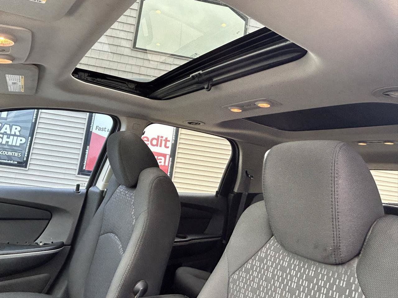 Used 2012 GMC Acadia SLE AWD/4WD image 18