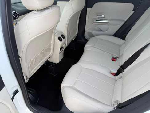 Used 2026 Mercedes-Benz GLA 250 4MATIC image 14