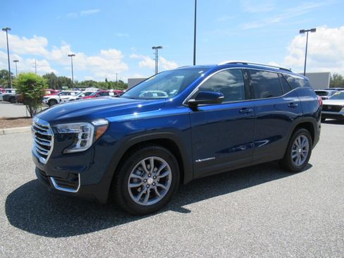 Used 2023 GMC Terrain SLT FWD image 4