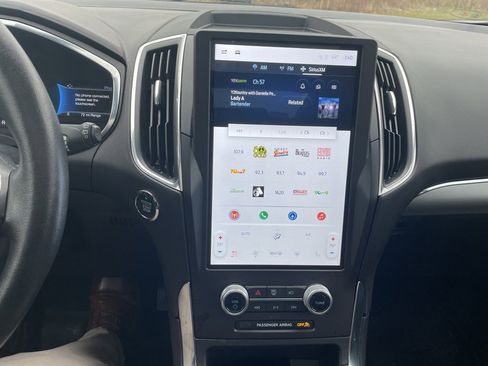 Used 2021 Ford Edge Titanium w/ Equipment Group 301A image 16