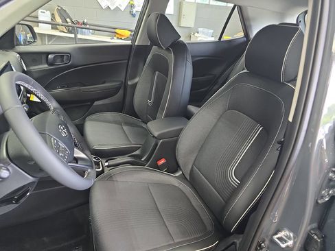 New 2026 Hyundai Venue SEL FWD image 16