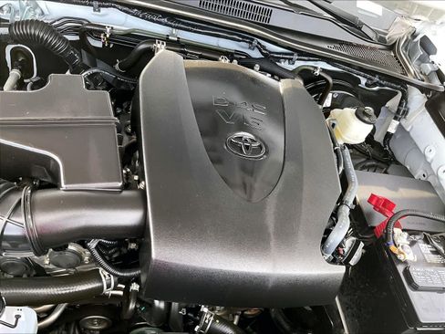 Used 2023 Toyota Tacoma TRD Sport w/ Black Out Package (TMS) AWD/4WD image 30