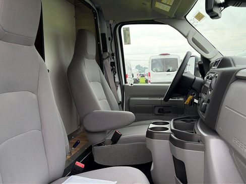 New 2027 Ford E-350 and Econoline 350 Super Duty w/ Power Equipment Group RWD image 13