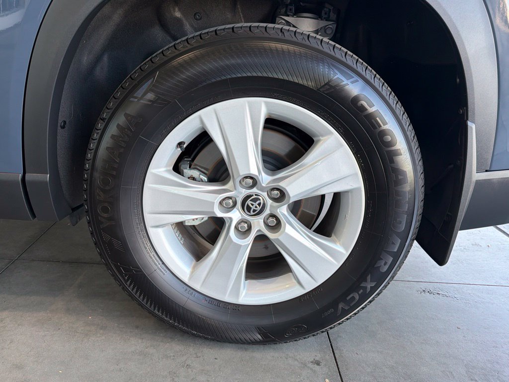 Certified 2025 Toyota Grand Highlander FWD image 16