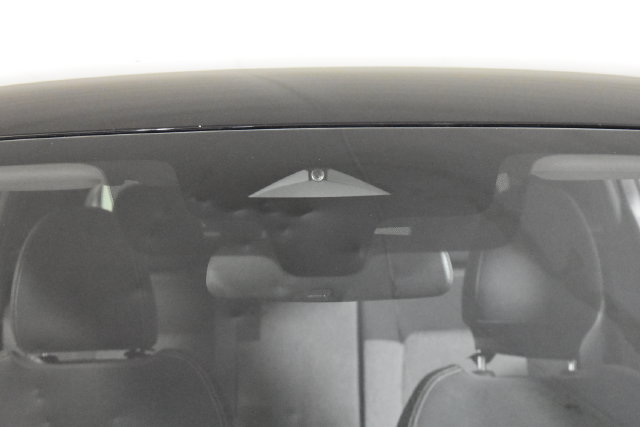 Certified 2025 Nissan Kicks SV AWD/4WD image 33