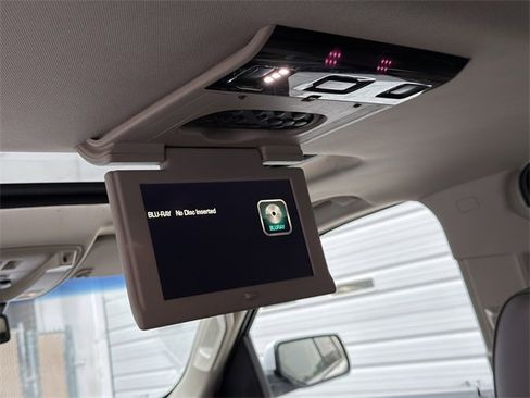 Used 2017 GMC Yukon Denali w/ Open Road Package image 31