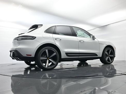 Certified 2026 Porsche Macan image 48