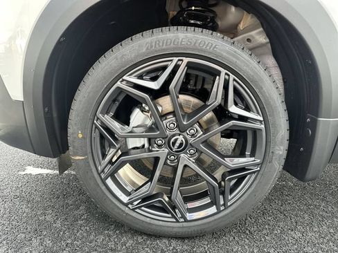 New 2026 Nissan Kicks SR w/ SR Premium Package AWD/4WD image 16