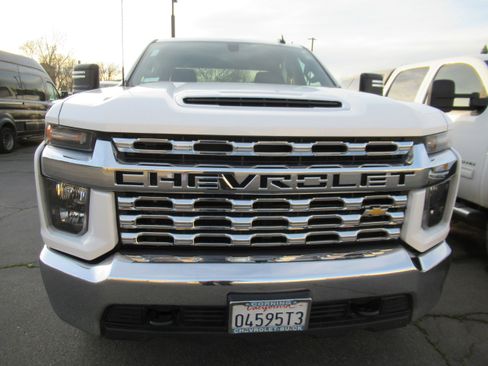 Used 2023 Chevrolet Silverado 2500 LT image 2