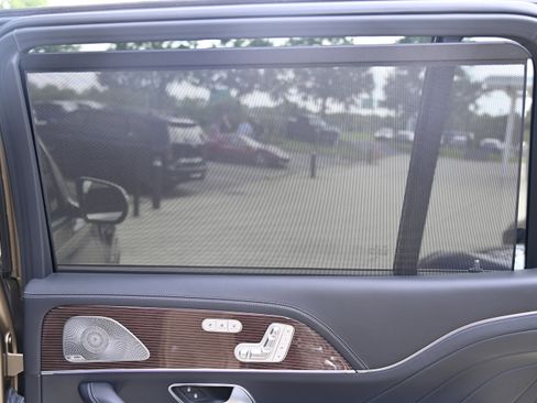 Used 2023 Mercedes-Benz Maybach GLS 600 4MATIC image 58