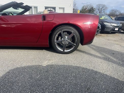 Used 2005 Chevrolet Corvette Convertible w/ Preferred Equipment Group RWD image 27