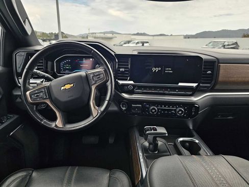 Used 2023 Chevrolet Silverado 1500 High Country AWD/4WD image 18