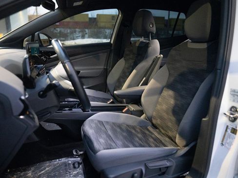 Used 2022 Volkswagen ID.4 Pro image 21