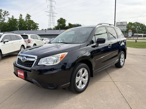 Used 2016 Subaru Forester 2.5i Premium w/ All-Weather Package AWD/4WD image 3
