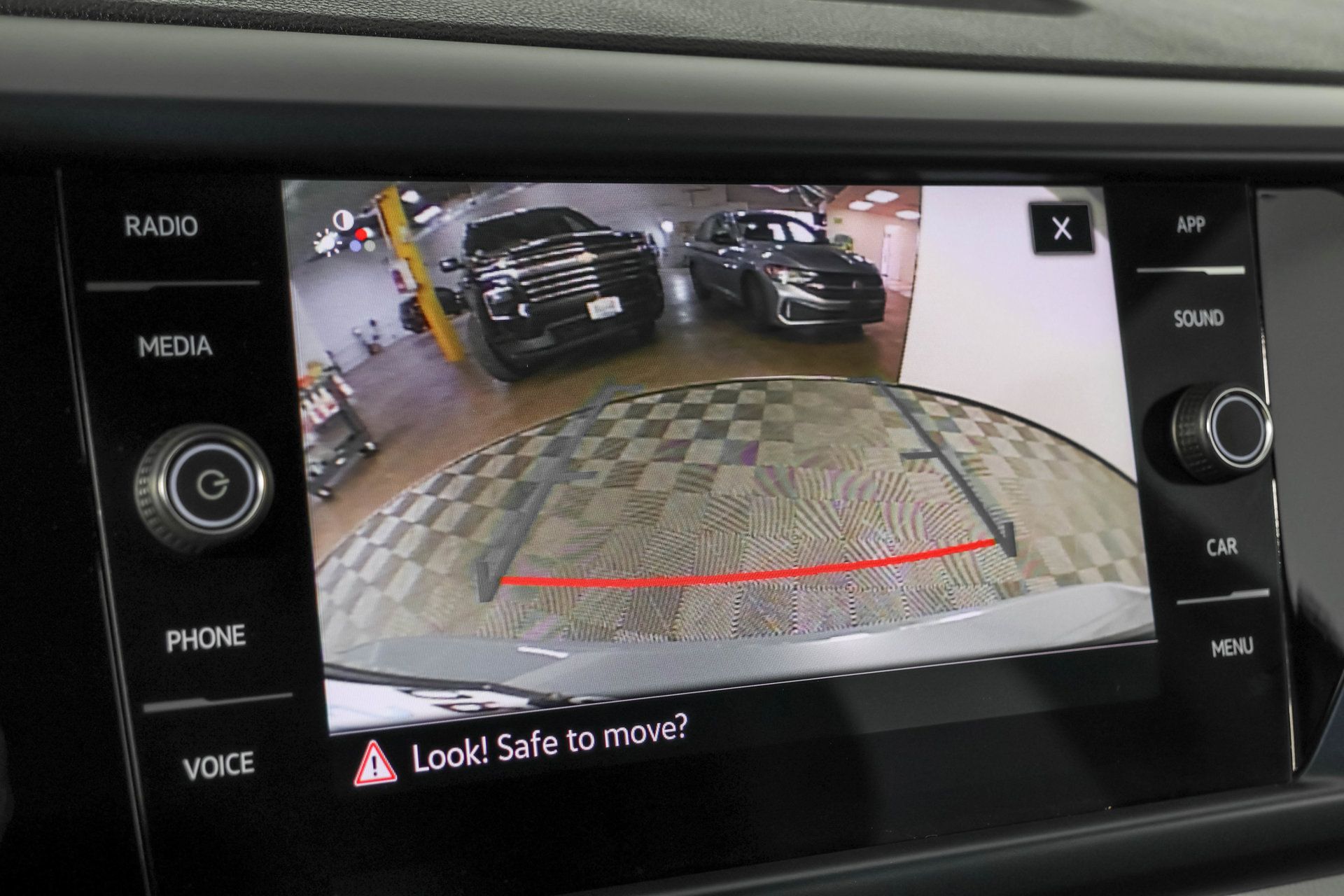 Used 2023 Volkswagen Taos SE FWD image 7