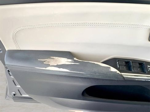 Used 2017 Toyota Avalon XLE Premium image 43