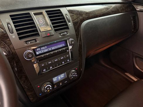 Used 2008 Cadillac DTS Limousine FWD image 62